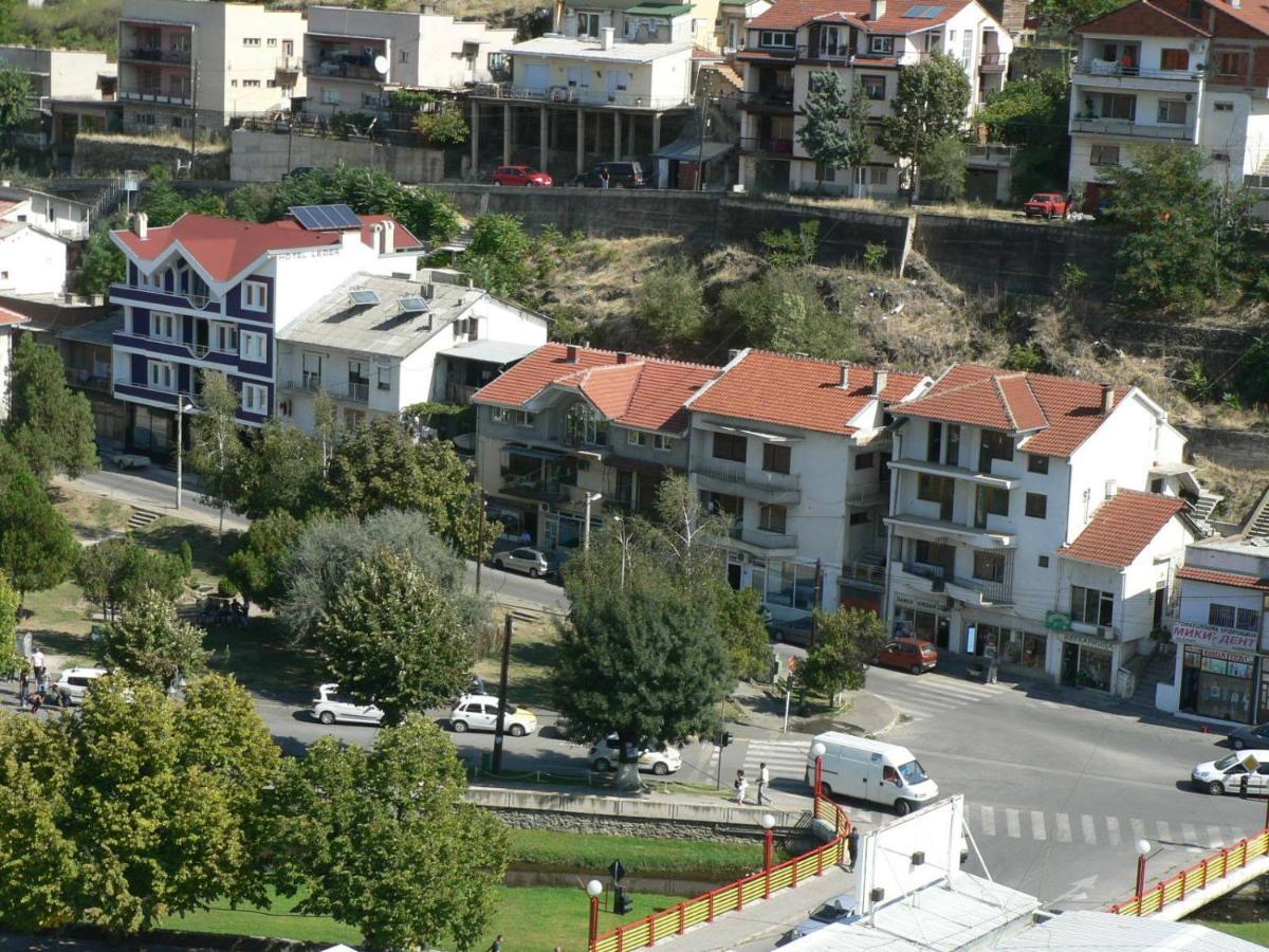 Hotel Leder Kočani Exteriér fotografie