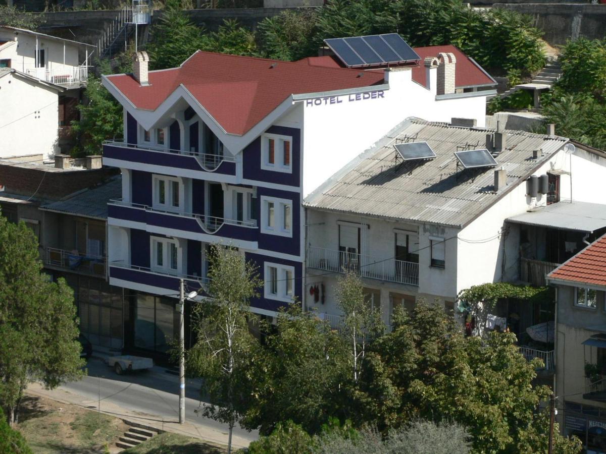 Hotel Leder Kočani Exteriér fotografie